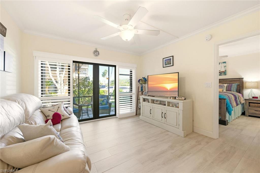 17 Collier BLVD 5-107