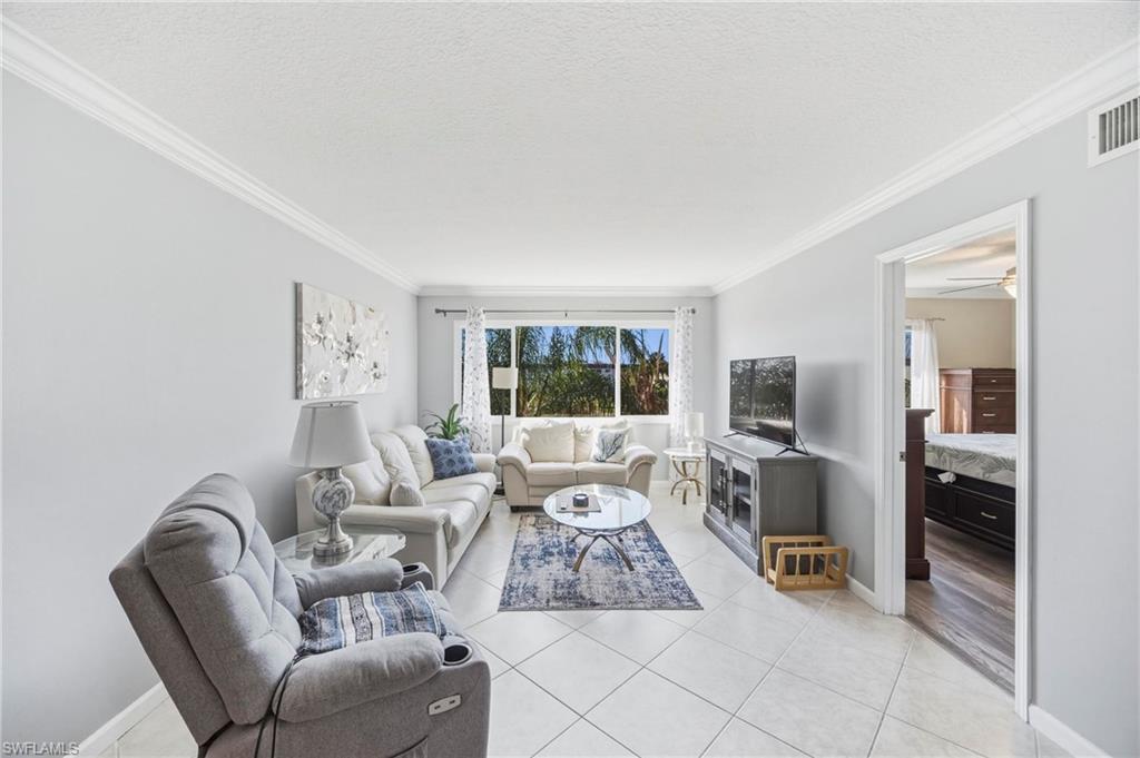 1010 Manatee RD B304