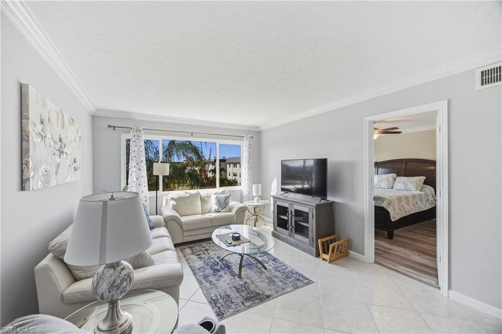 1010 Manatee RD B304
