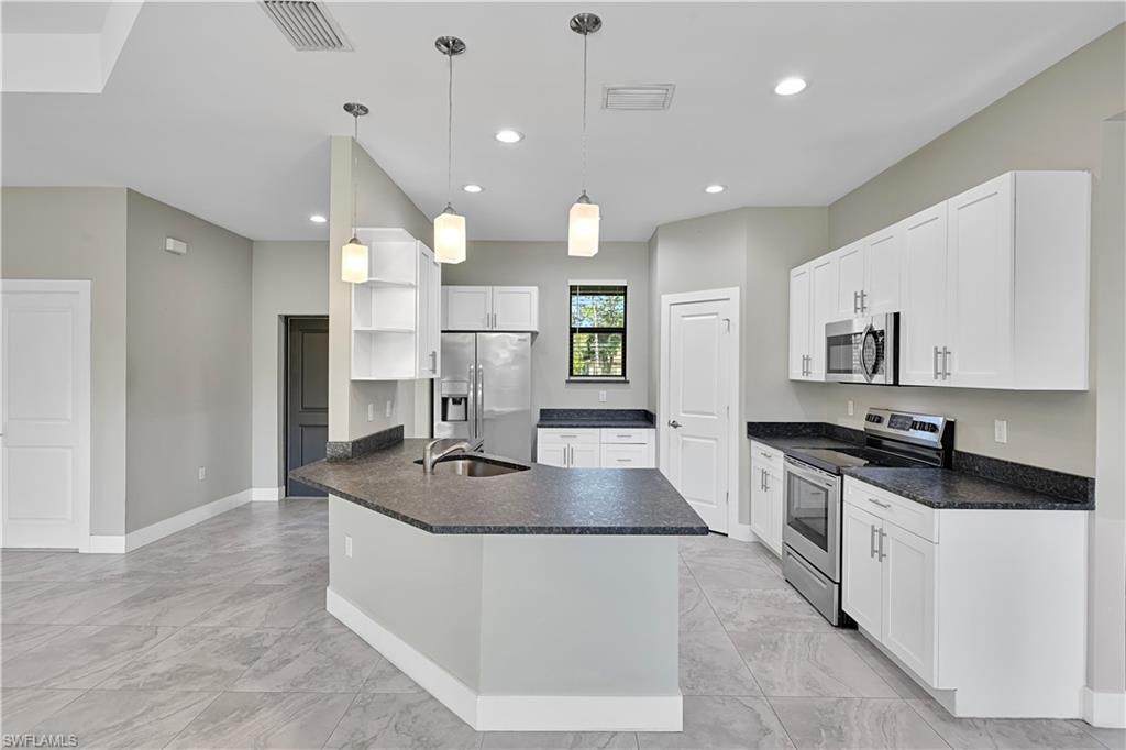 2830 12th AVE SE