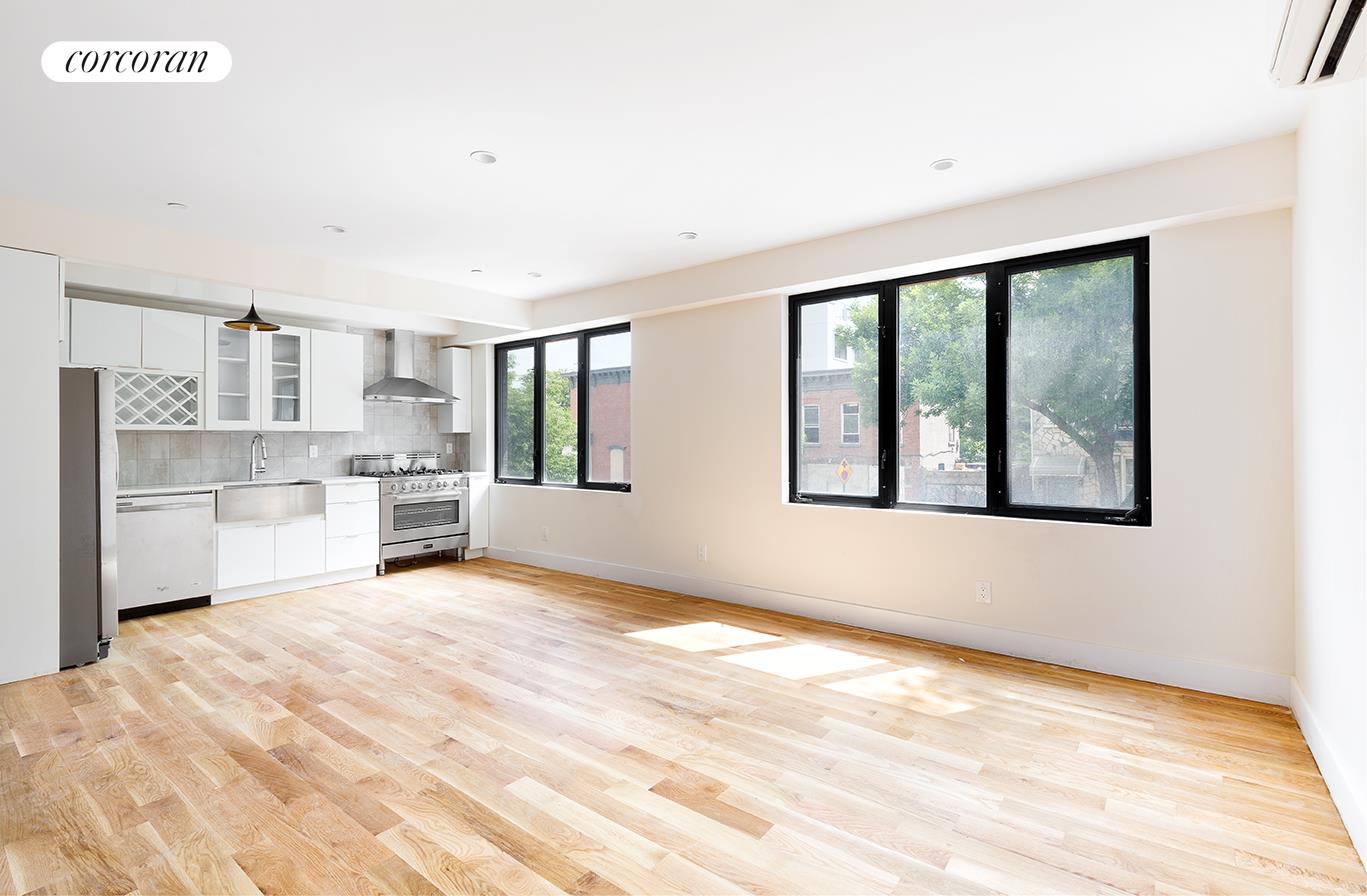 92 HOWARD Avenue 2F