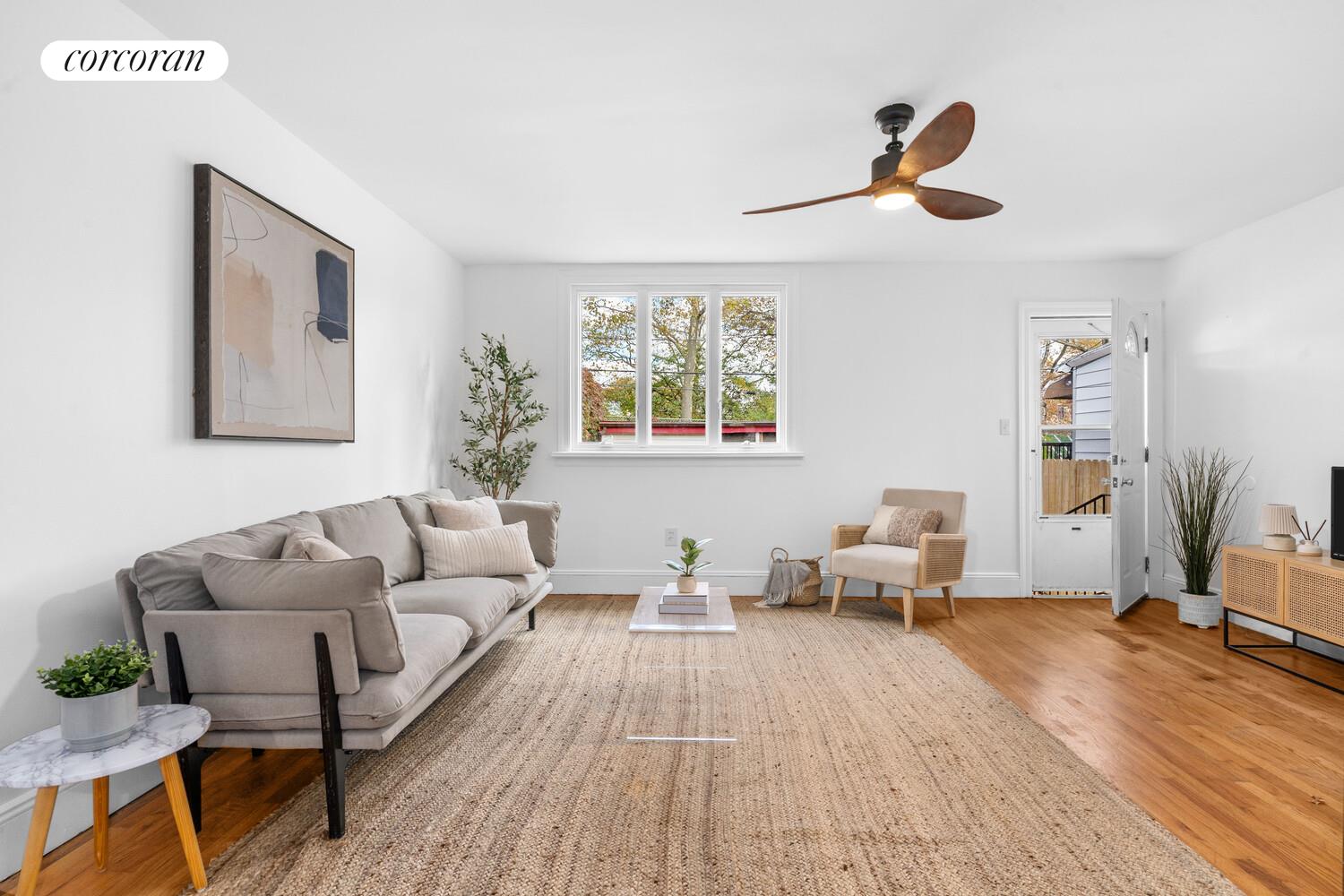 21 E 4TH Street