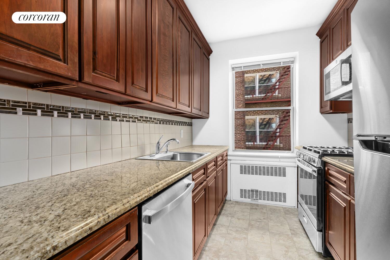 915 E 17TH Street 316