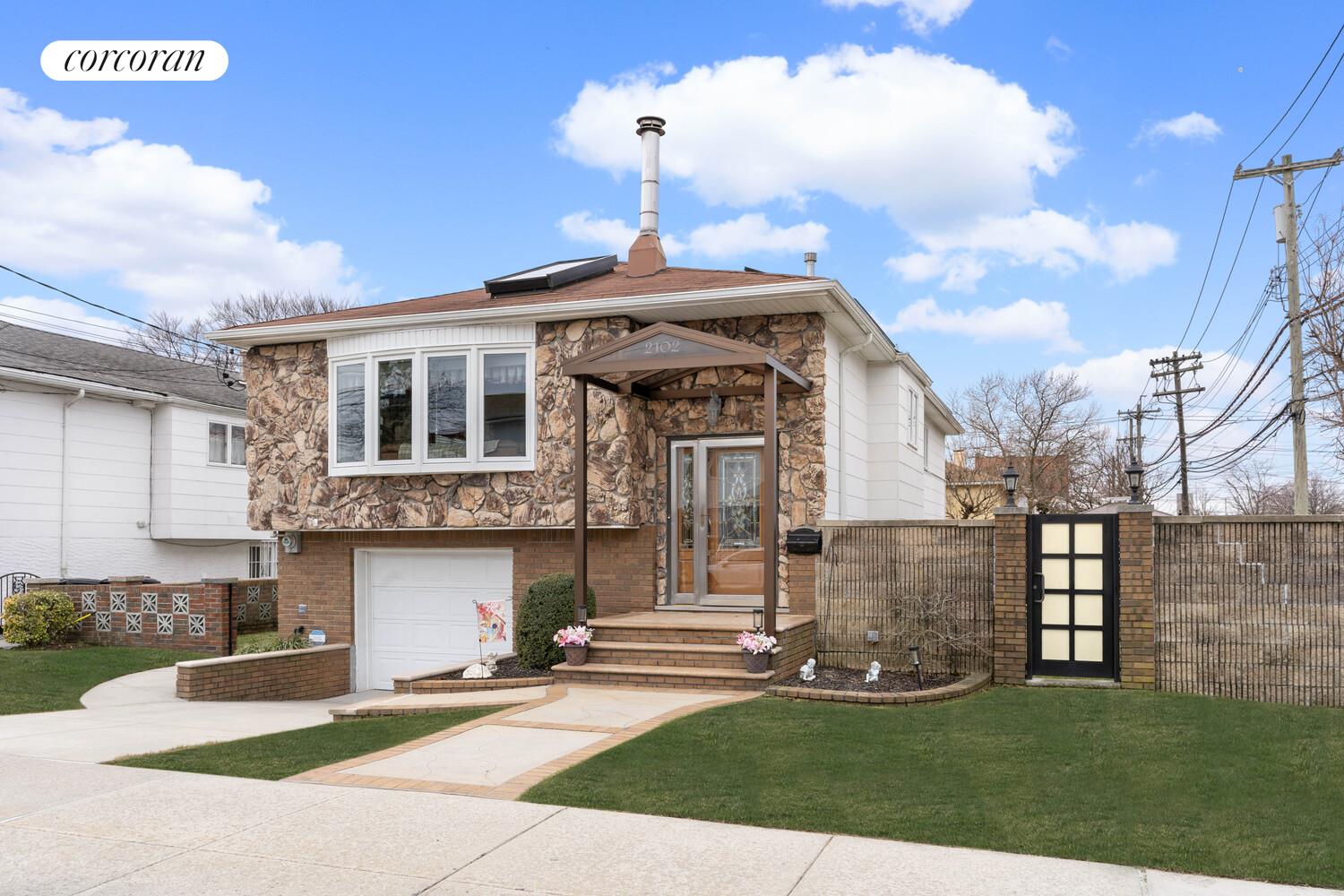 2102 E 73RD Street