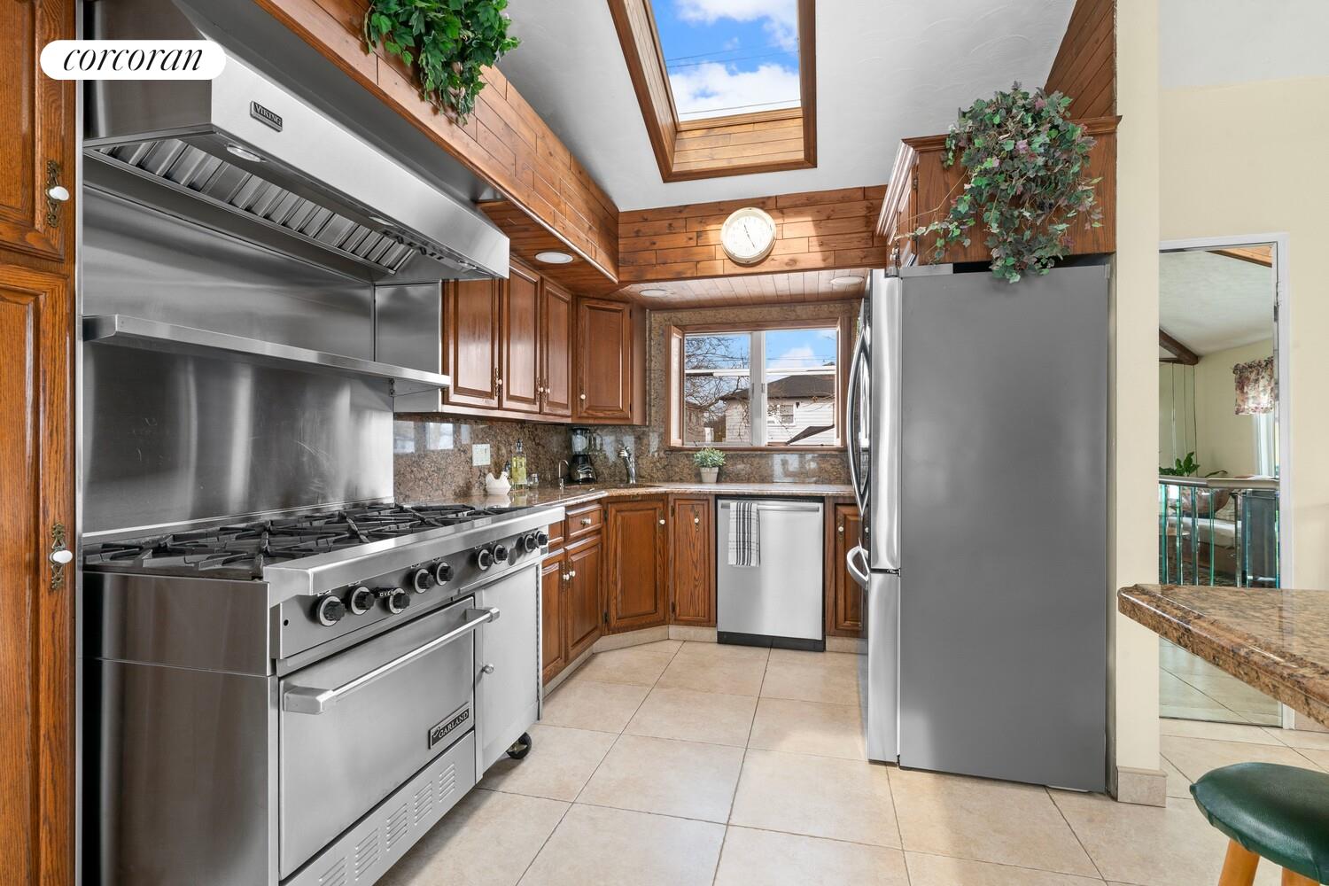 2102 E 73RD Street