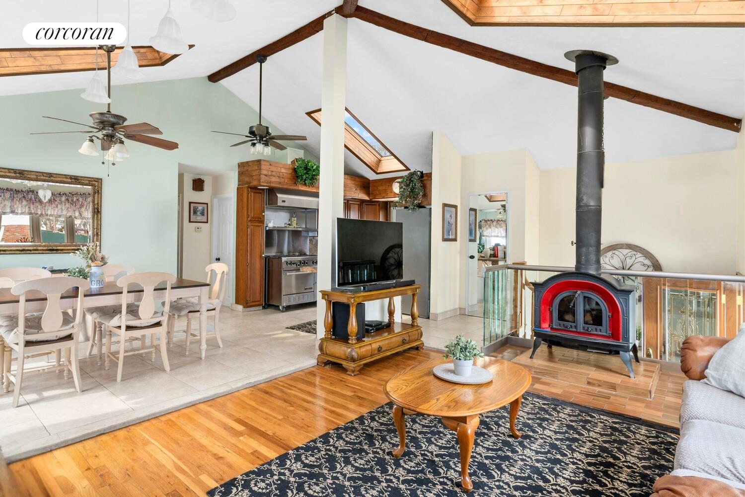 2102 E 73RD Street