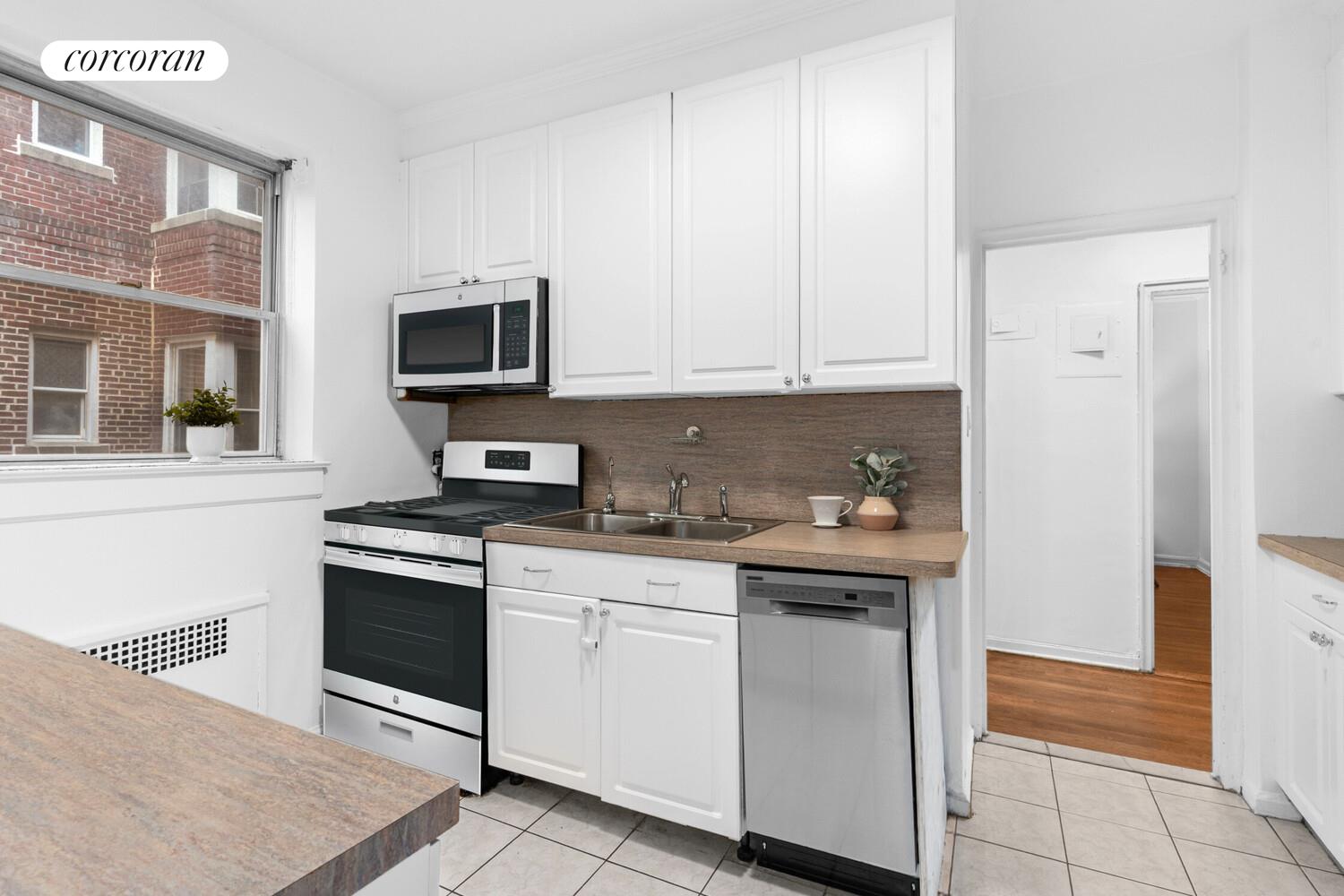920 E 17TH Street 518