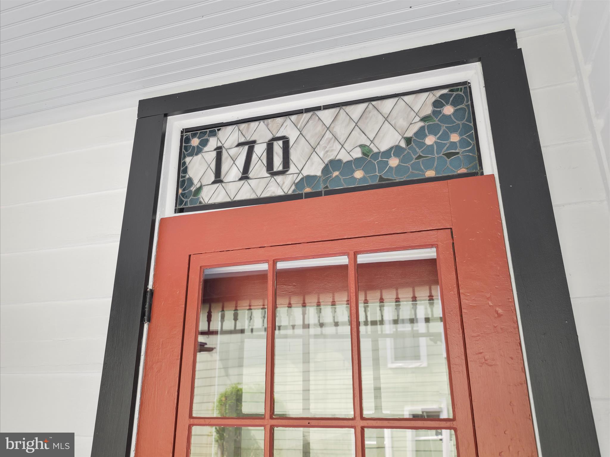 172 W Main St