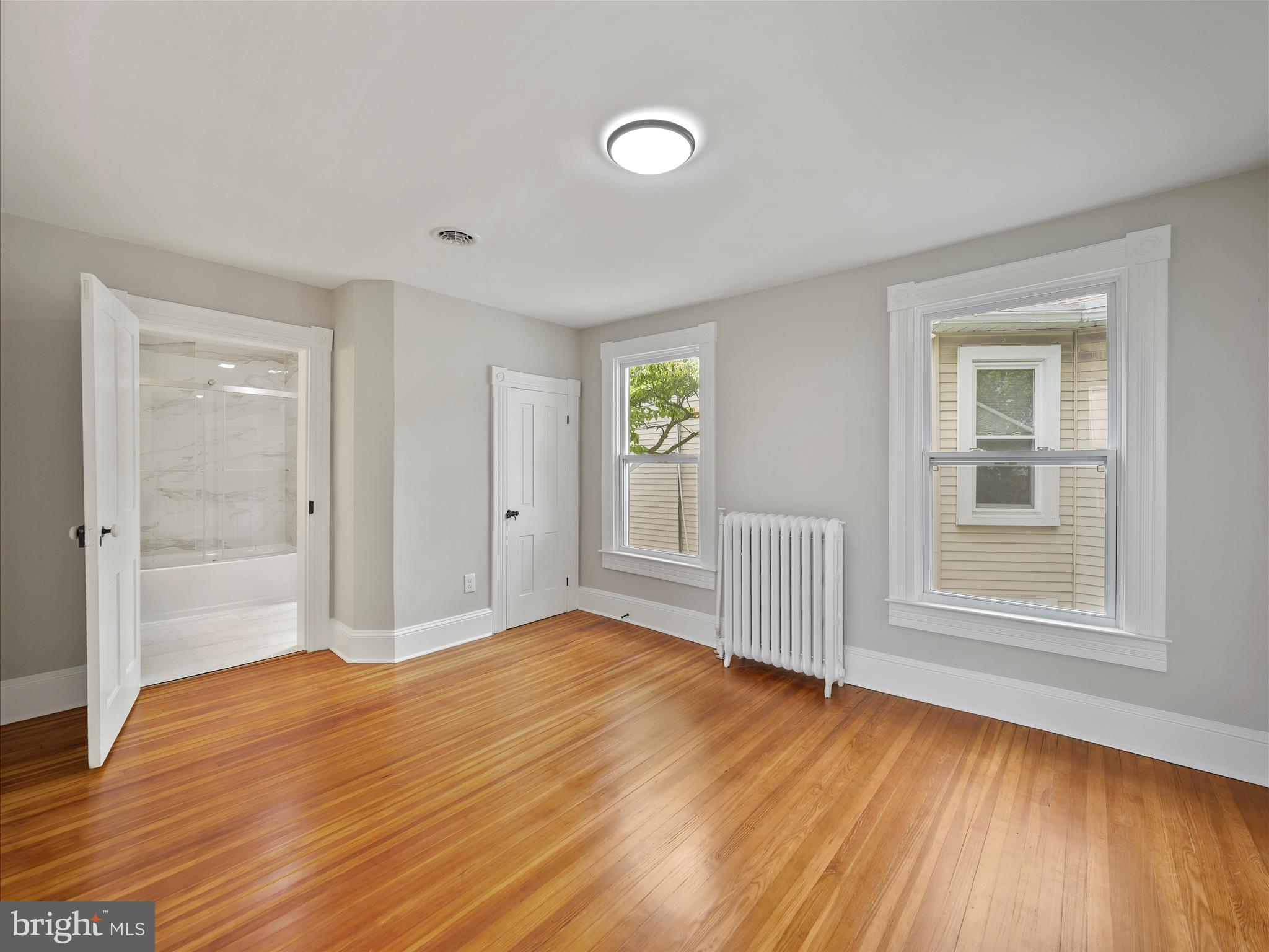 172 W Main St
