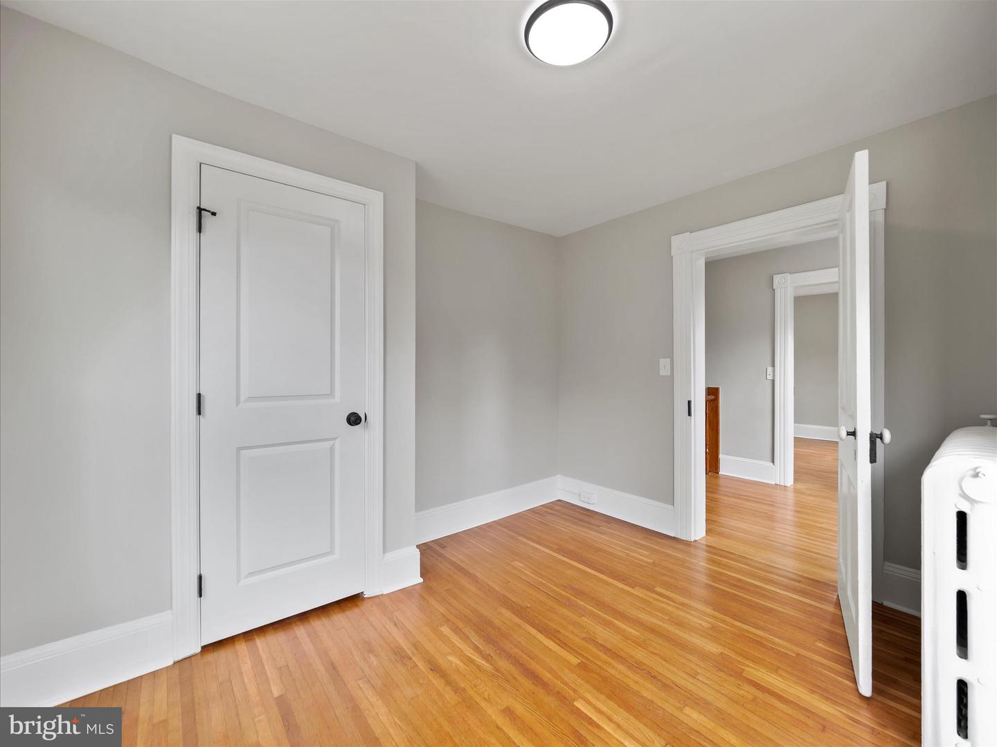 172 W Main St