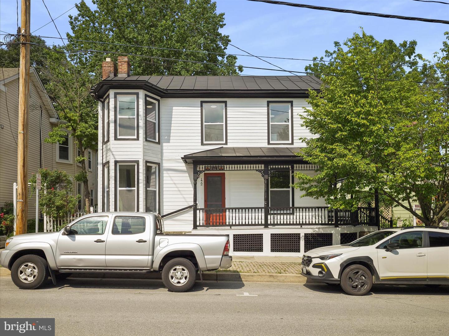 172 W Main St