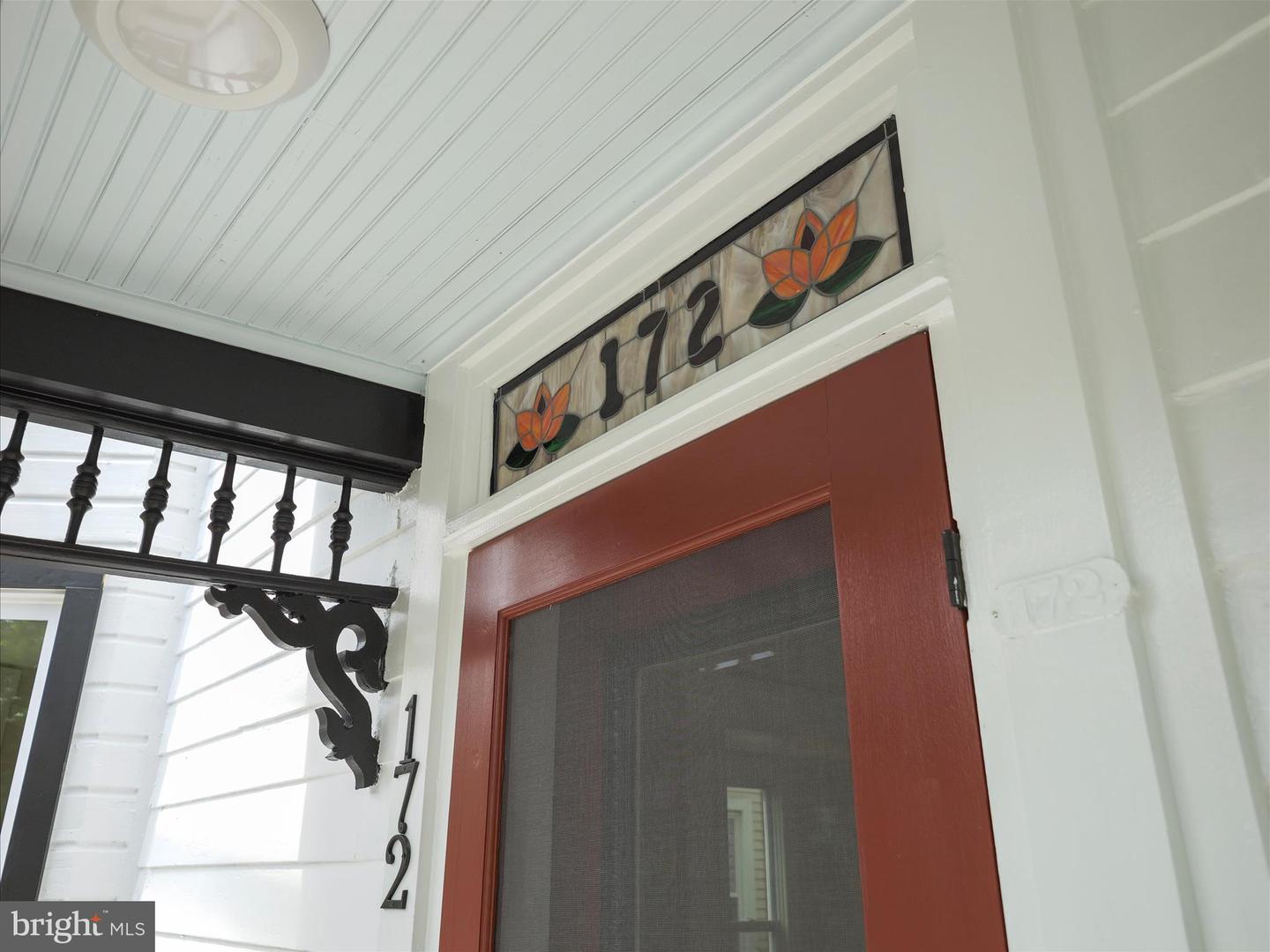 172 W Main St