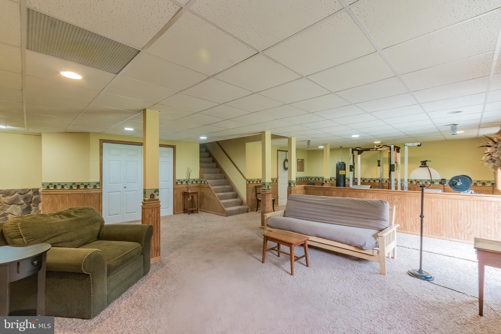22462 Republican Ave