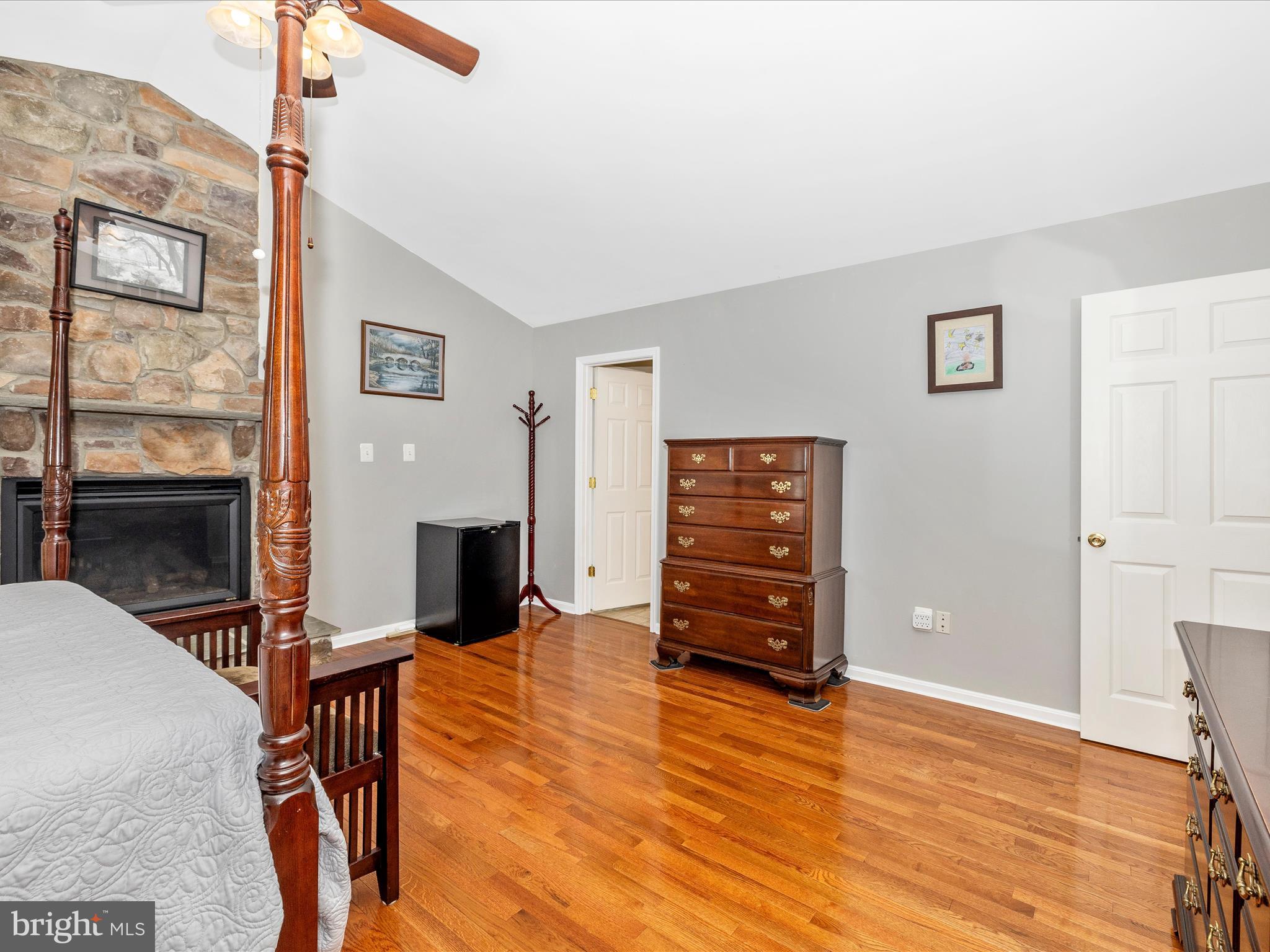 5935 CLEVELANDTOWN ROAD