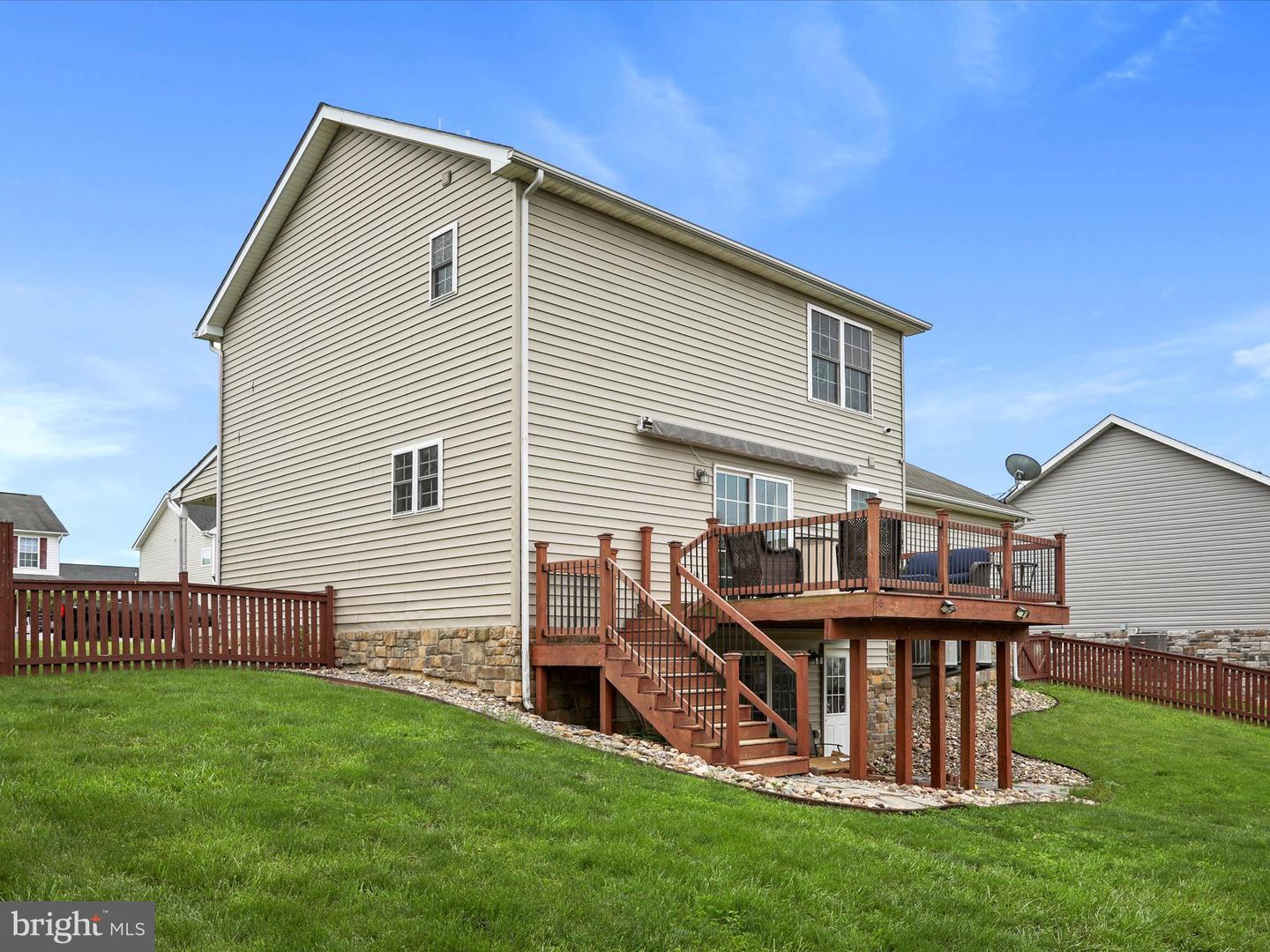 112 Toulouse Ln