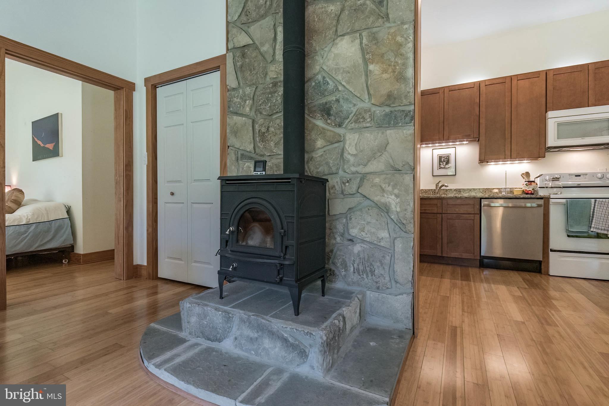 62 Vanderveer Ln