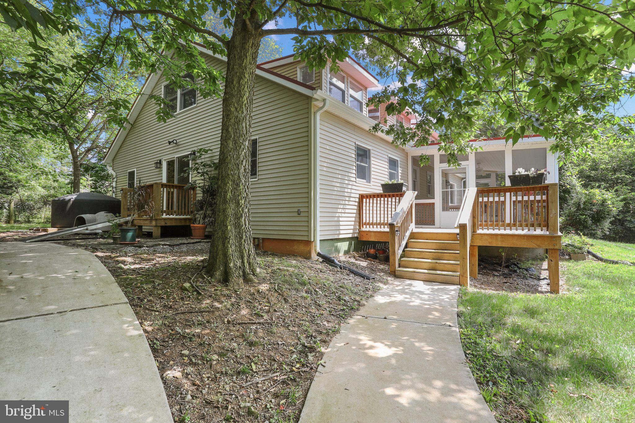 62 Vanderveer Ln