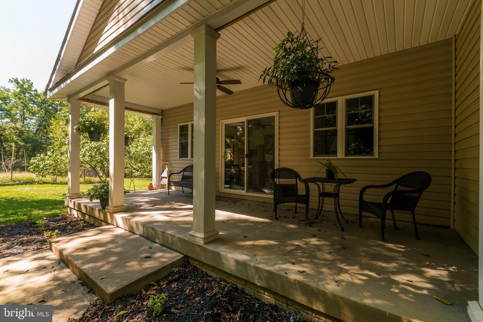 62 Vanderveer Ln