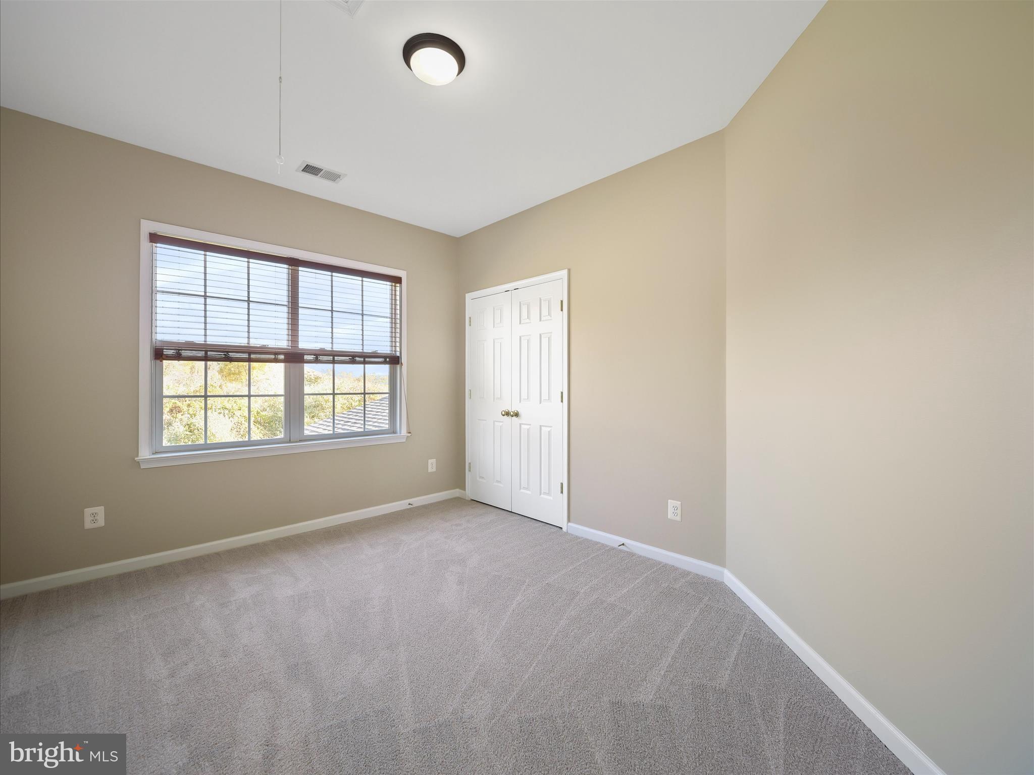 40 Mossy Oak Ct