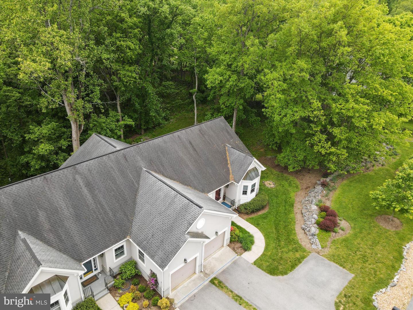 60 Reachcliff Dr