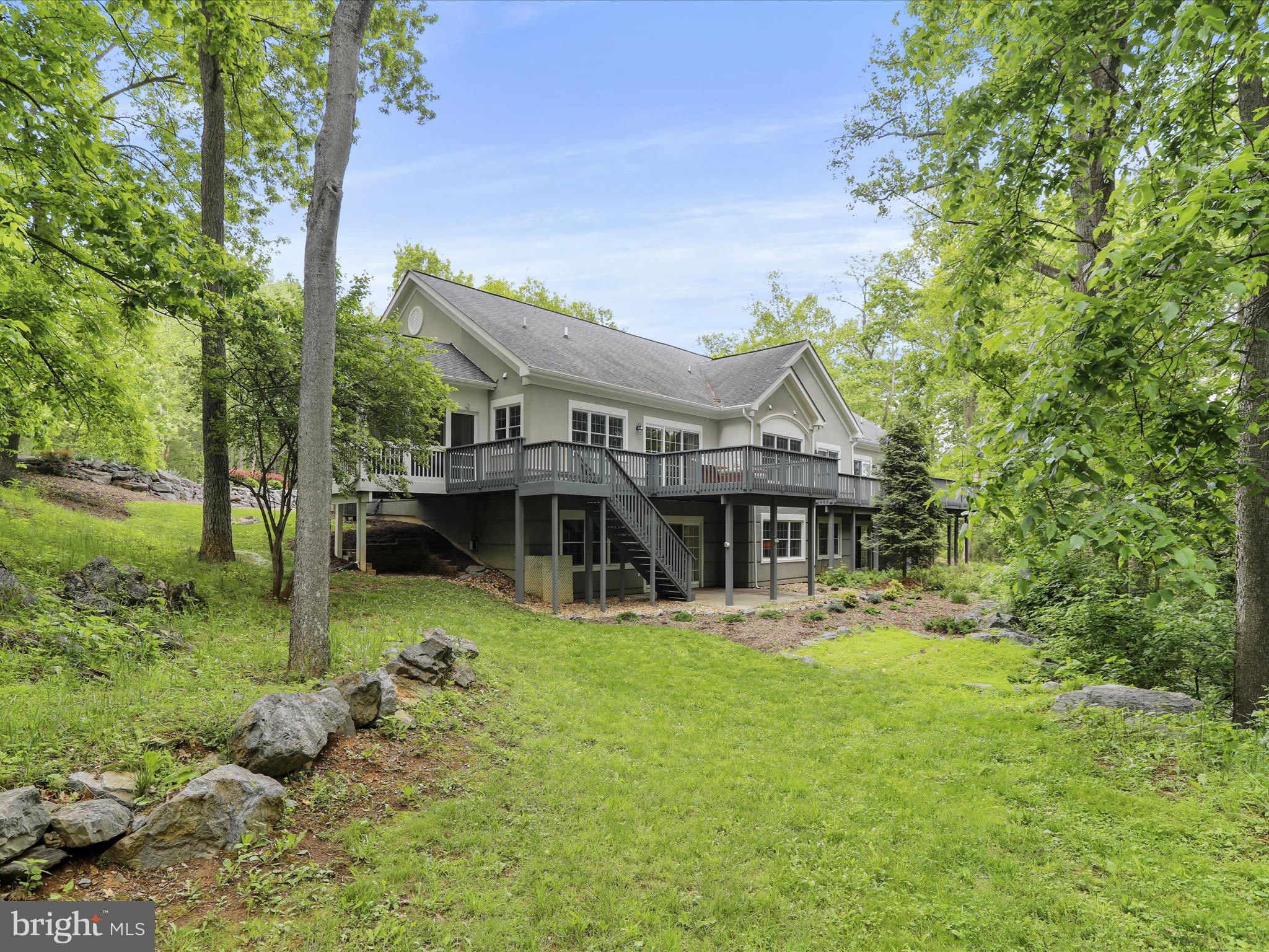 60 Reachcliff Dr
