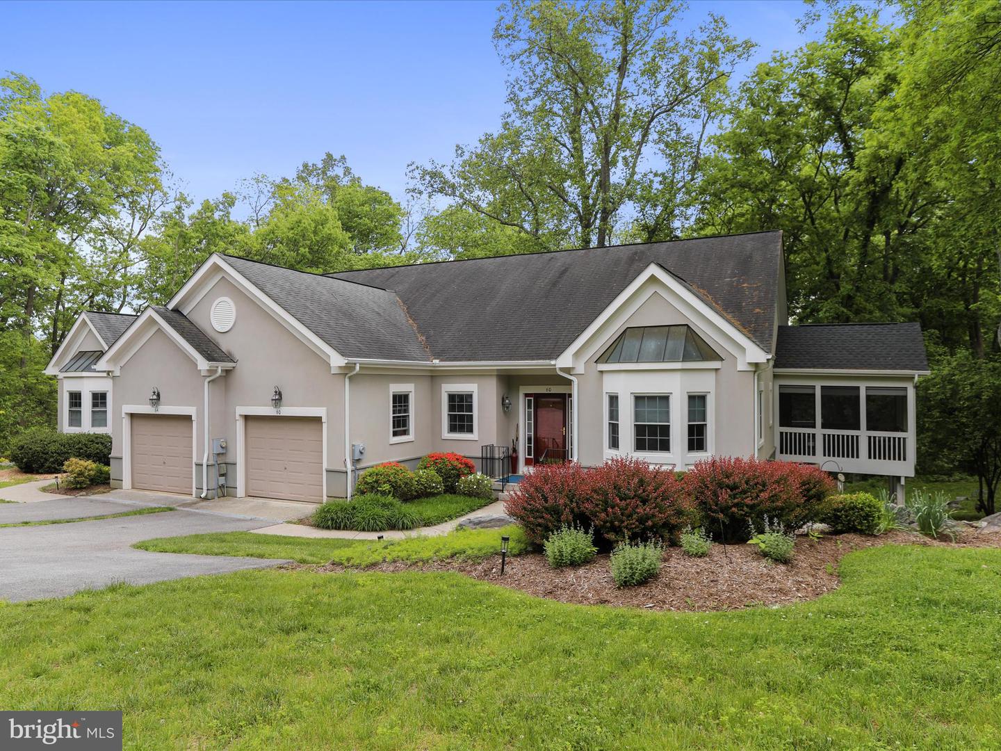 60 Reachcliff Dr