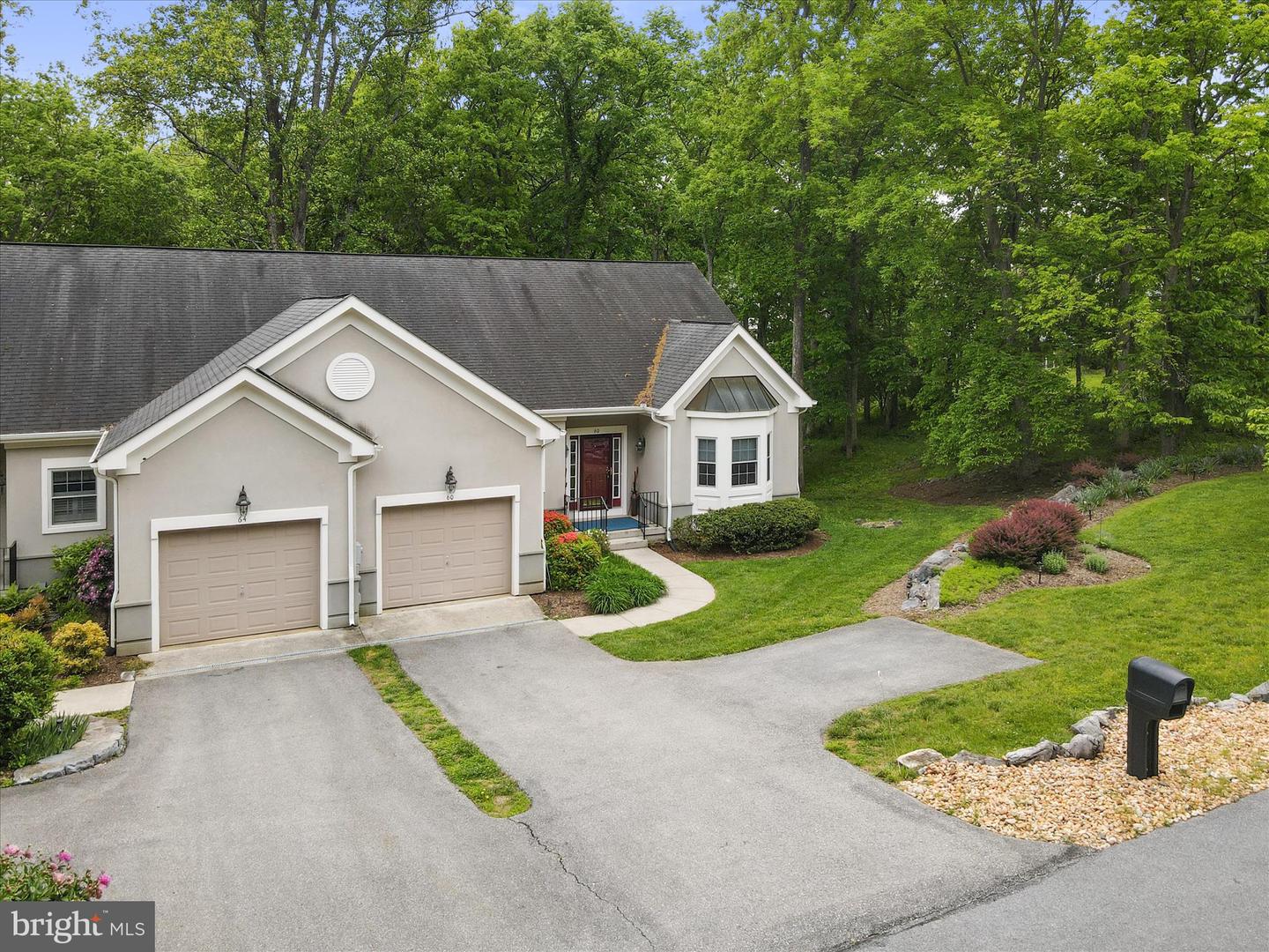 60 Reachcliff Dr