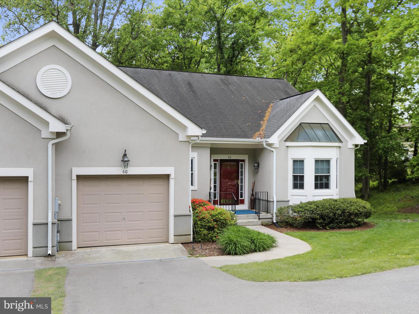 60 Reachcliff Dr