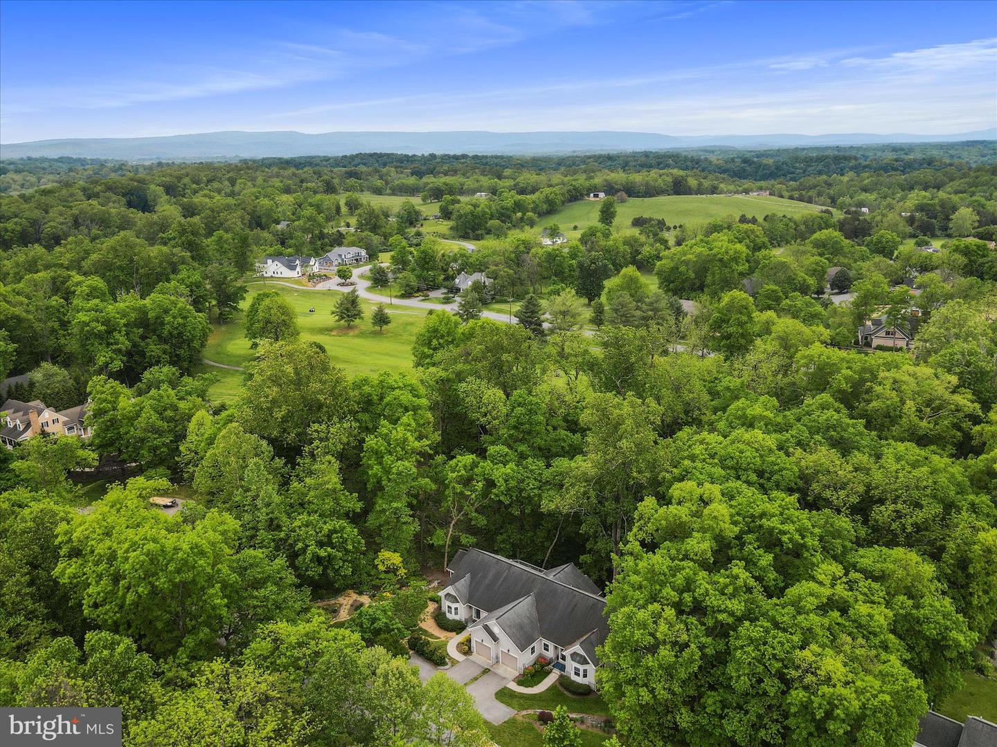 60 Reachcliff Dr