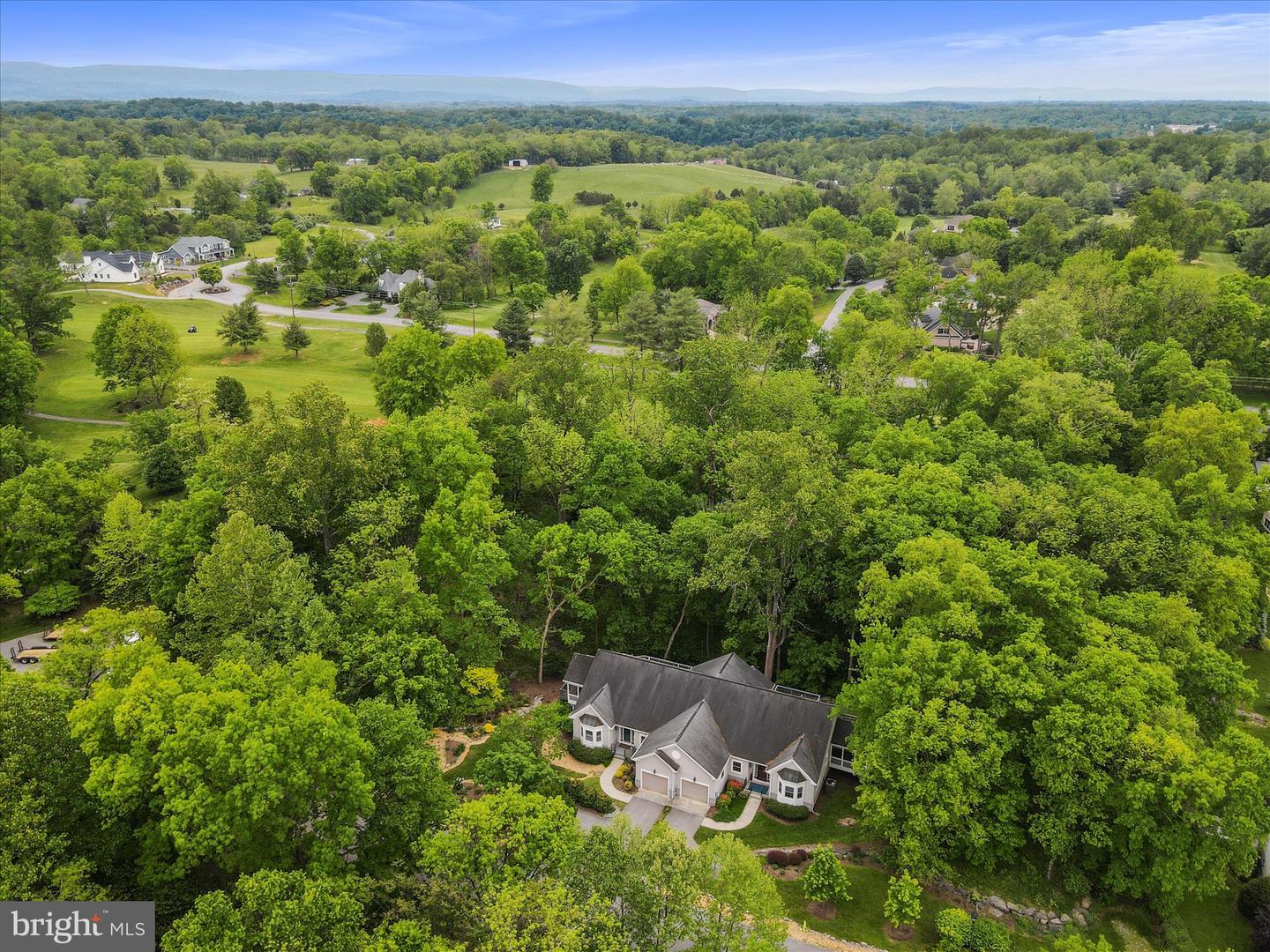 60 Reachcliff Dr