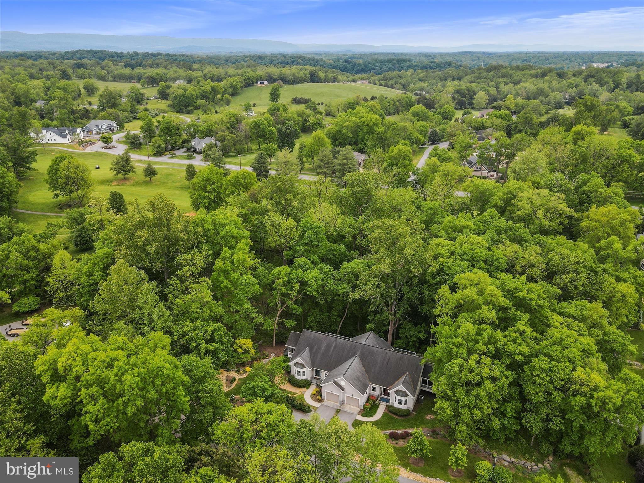 60 Reachcliff Dr