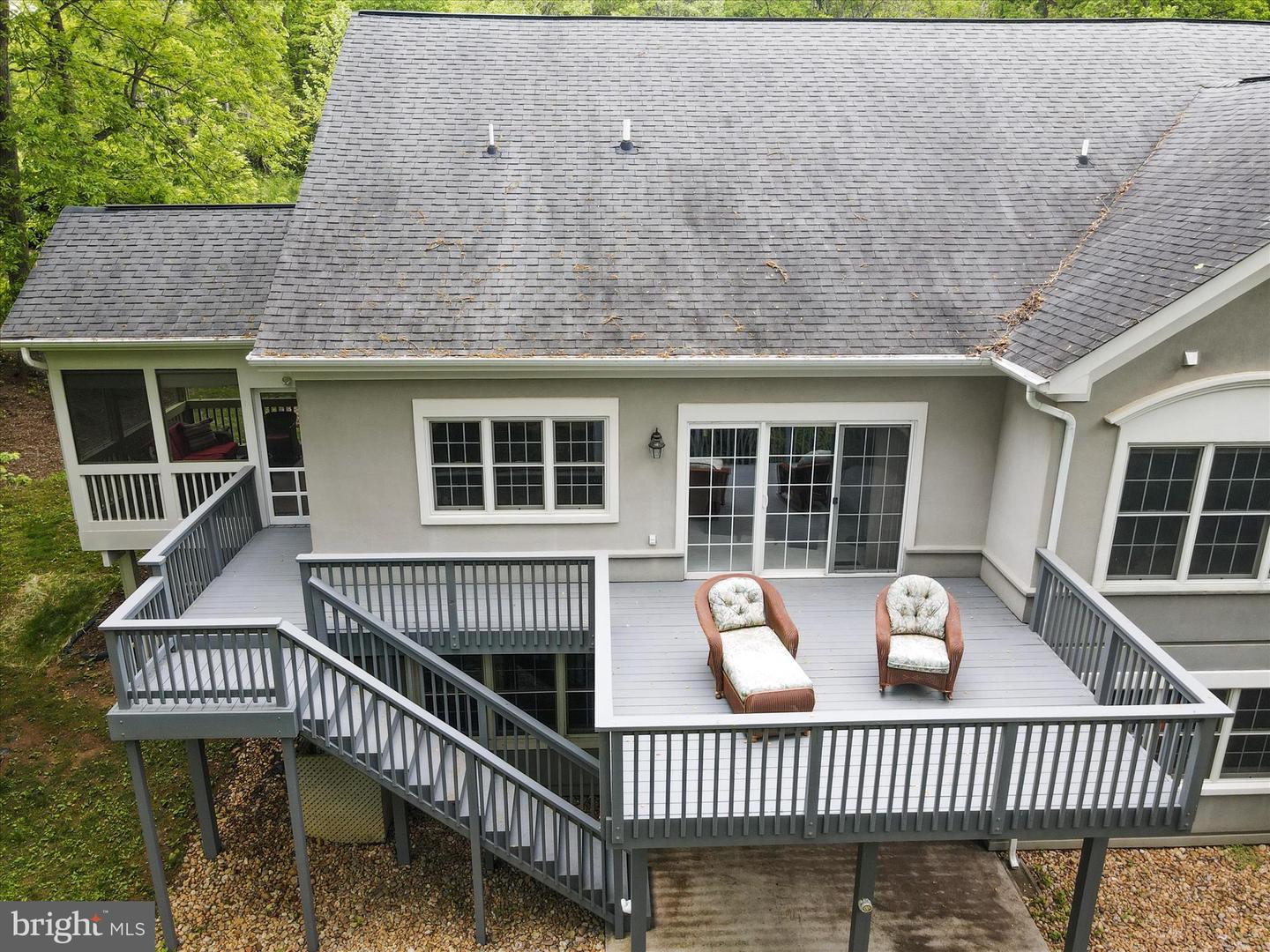 60 Reachcliff Dr