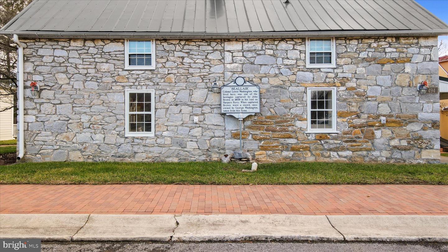 21 Ella Washington Ct.