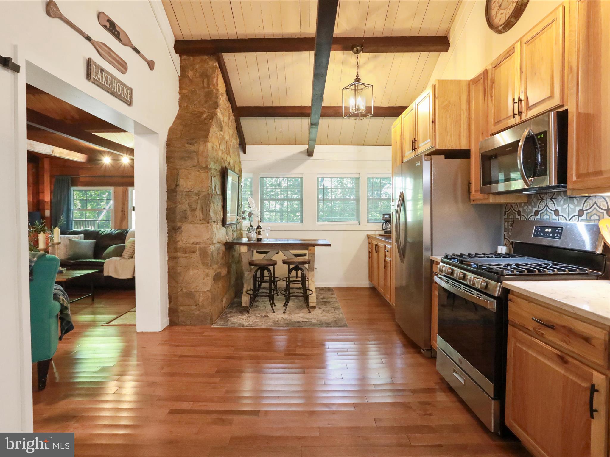 832 SHENANDOAH RIVER DRIVE