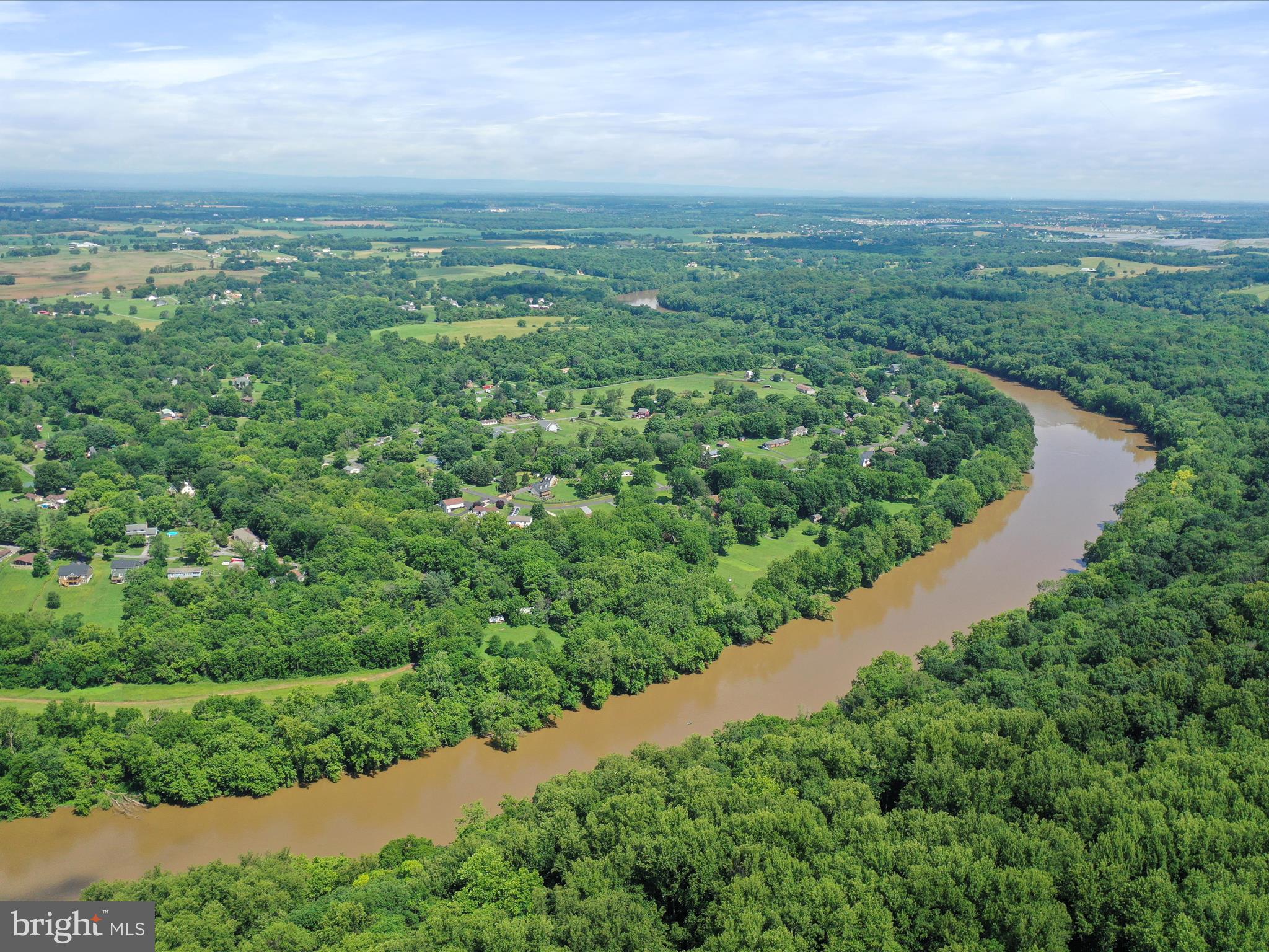 832 SHENANDOAH RIVER DRIVE