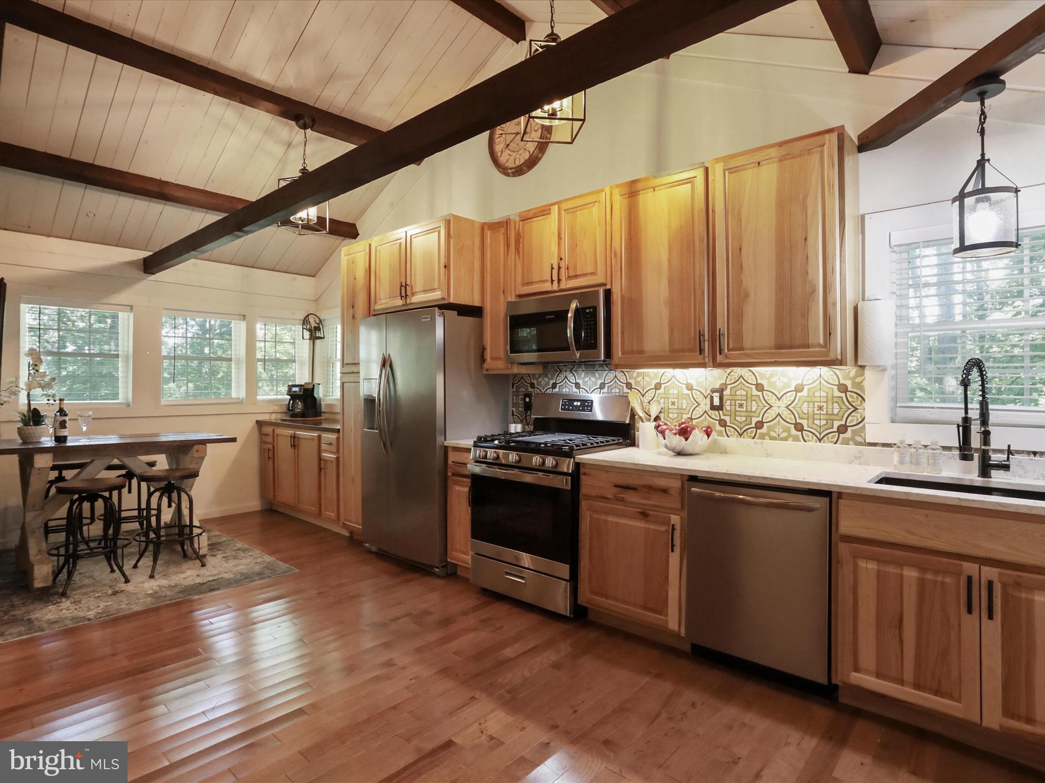 832 SHENANDOAH RIVER DRIVE