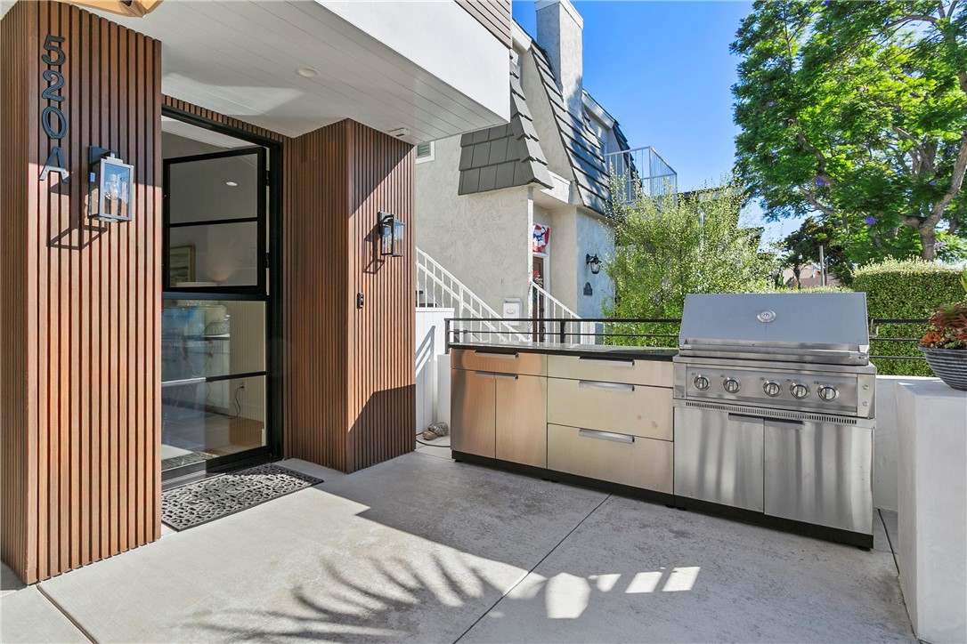 520 Iris Avenue