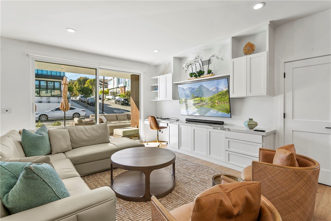 520 Iris Avenue