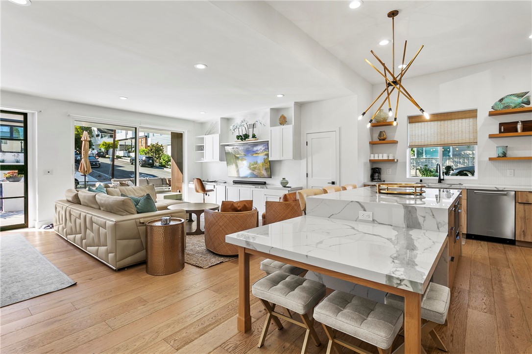 520 Iris Avenue