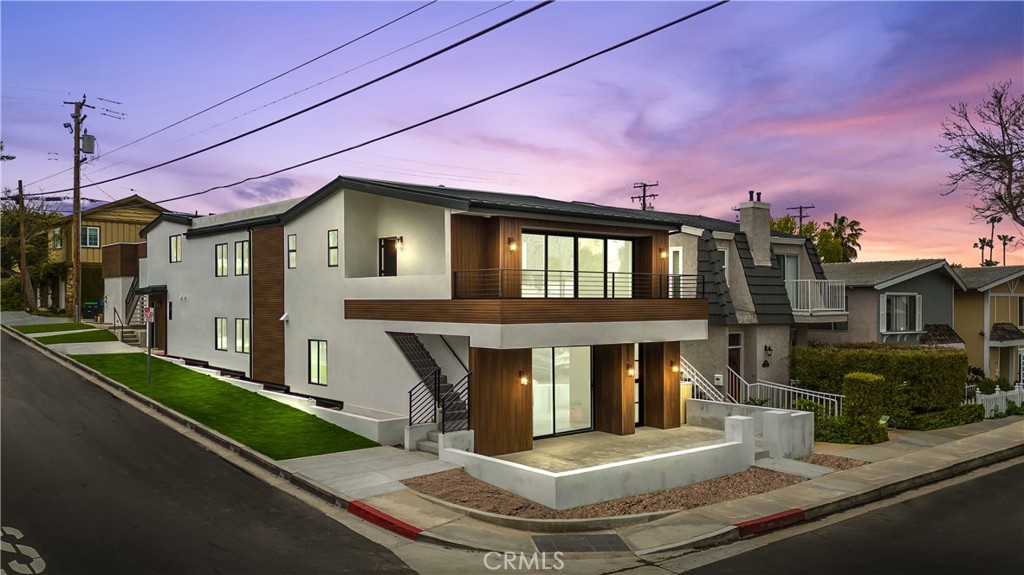 520 Iris Avenue