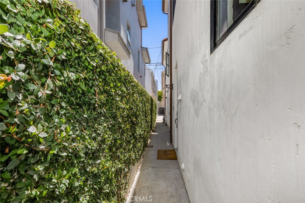 616 Narcissus Avenue