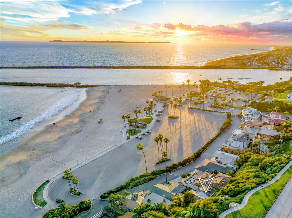 3130 Breakers