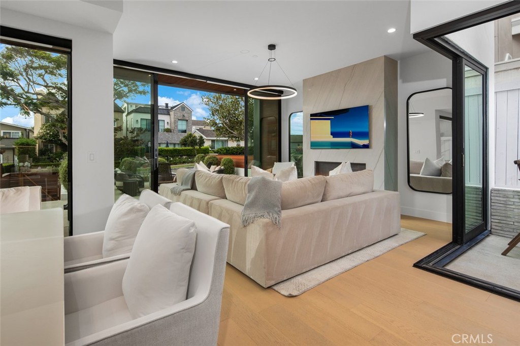 716 Orchid Avenue