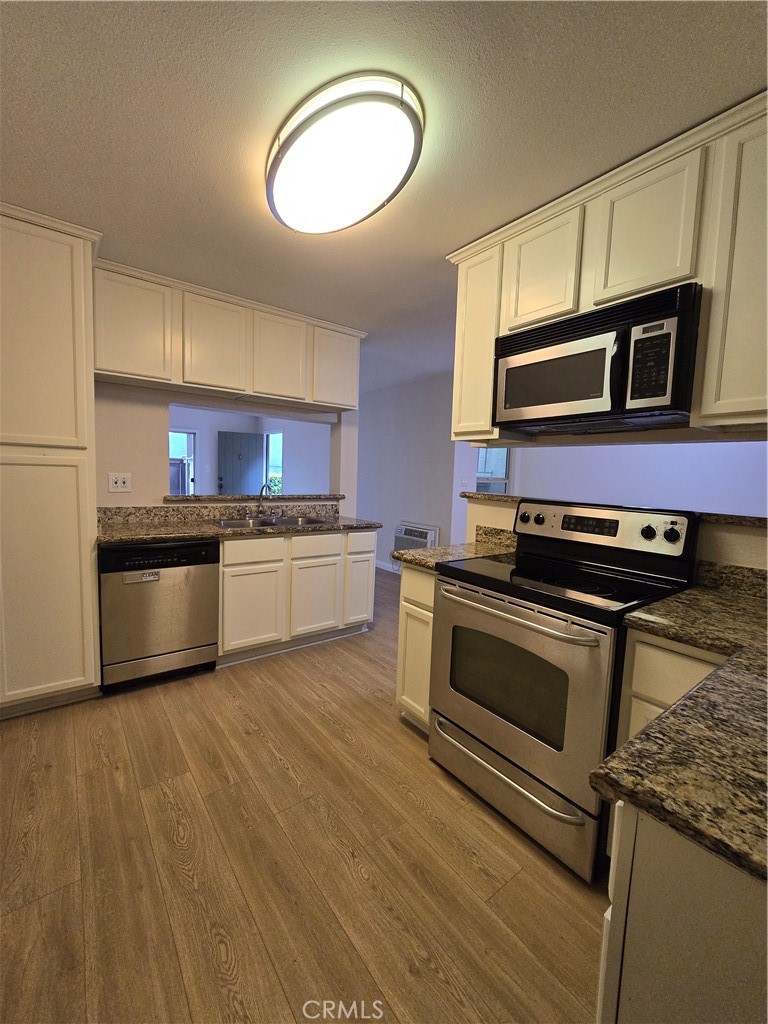 1345 Cabrillo Park Drive R07