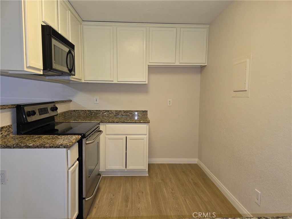 1345 Cabrillo Park Drive R07