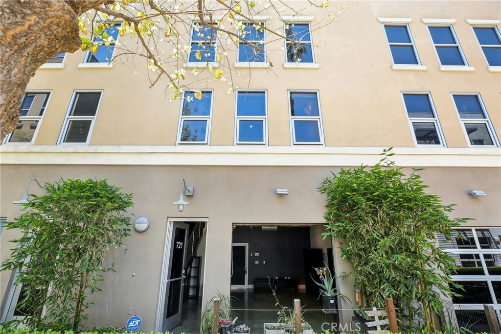 721 N Poinsettia Street