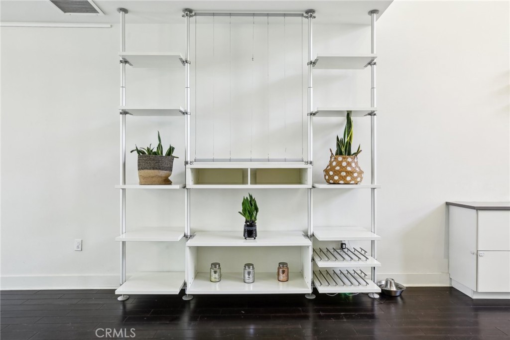 721 N Poinsettia Street