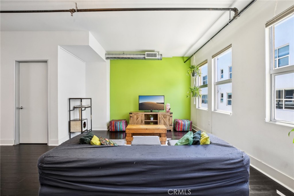 721 N Poinsettia Street