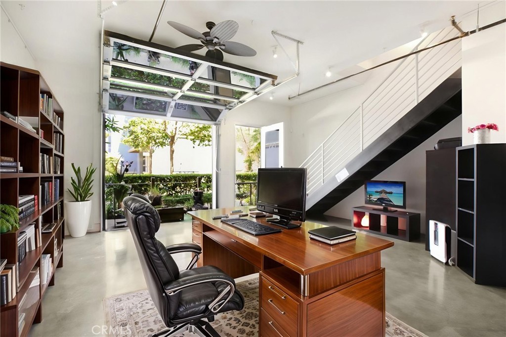 721 N Poinsettia Street