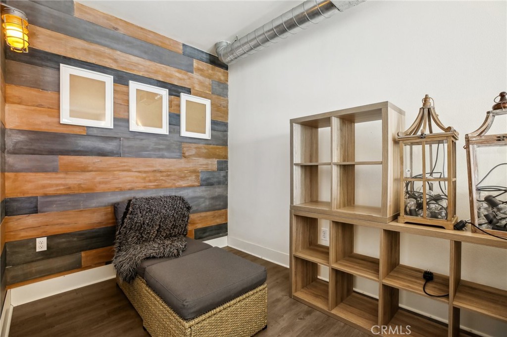 721 N Poinsettia Street